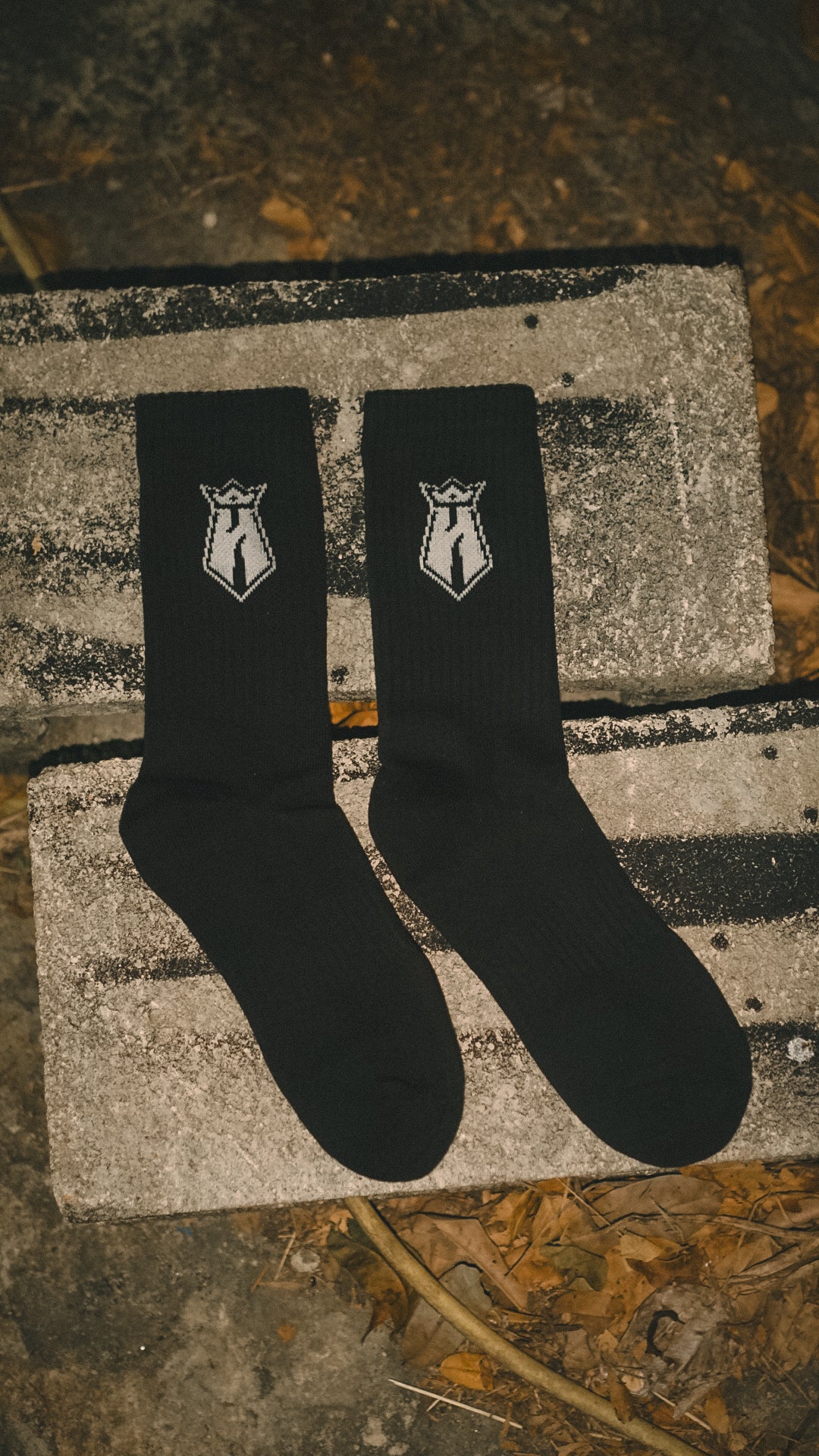“laache” black socks (1 pair)