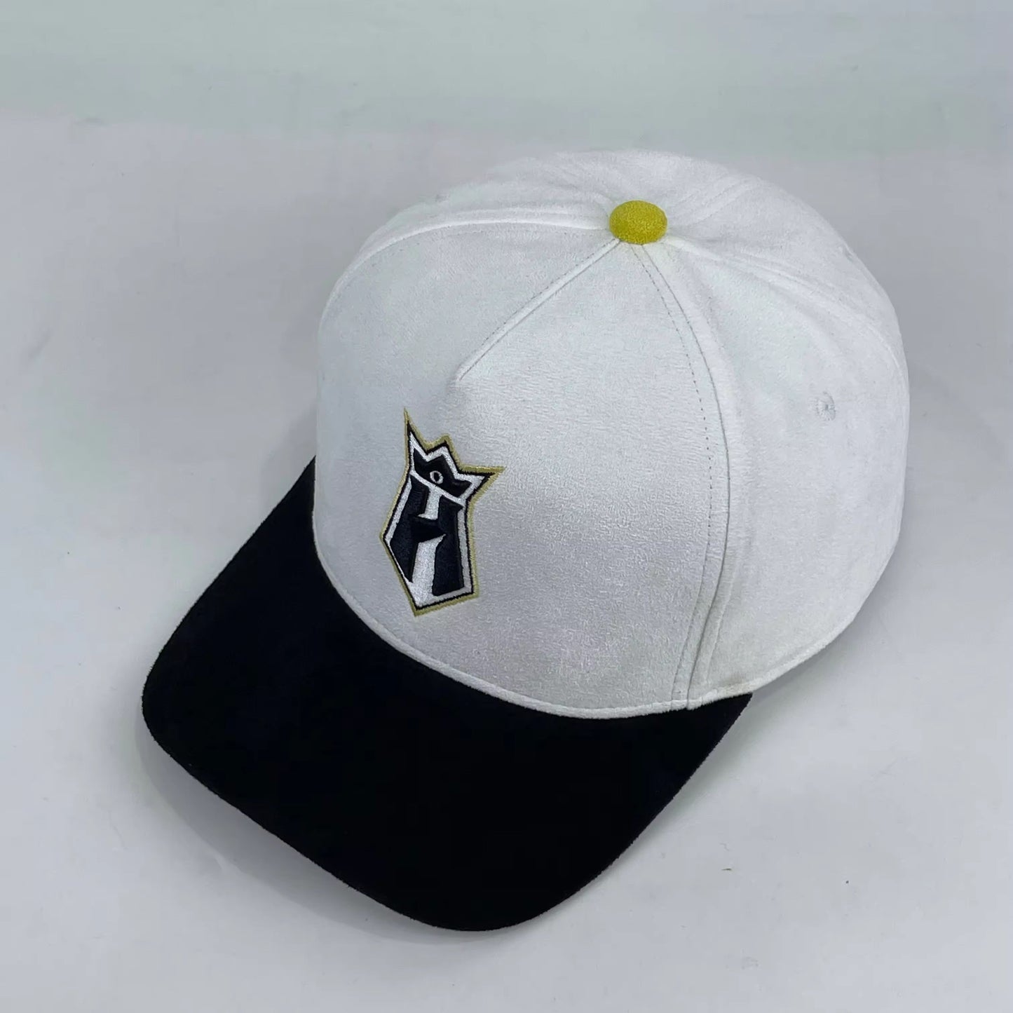 “laache” 1st logo cap
